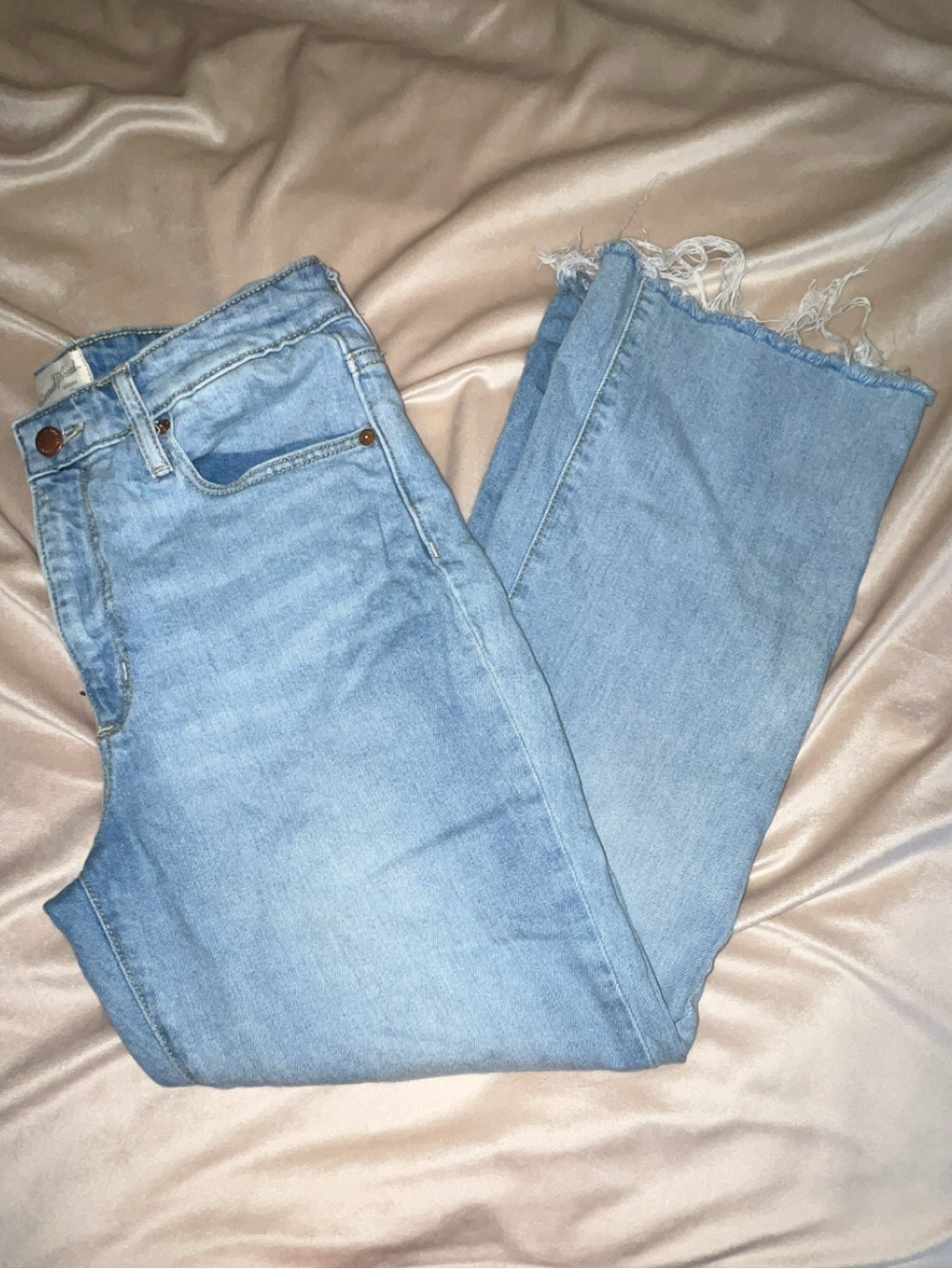 Universal Thread Light Blue Ankle Bootcut Jeans with Frayed Hem